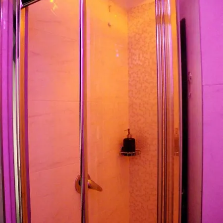 ゲストハウス New Emotion