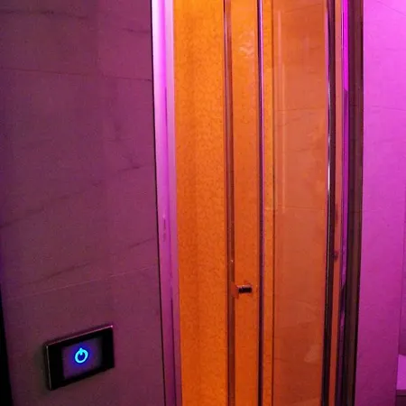 ゲストハウス New Emotion トリエステ