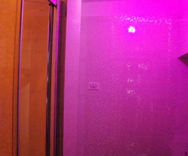 New Emotion Affittacamere *